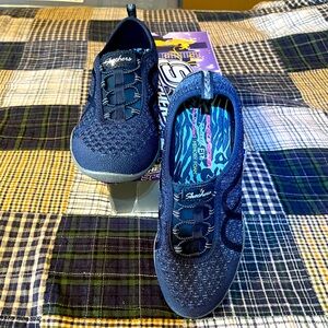 New sketchers relaxed fit air cooled memory foam